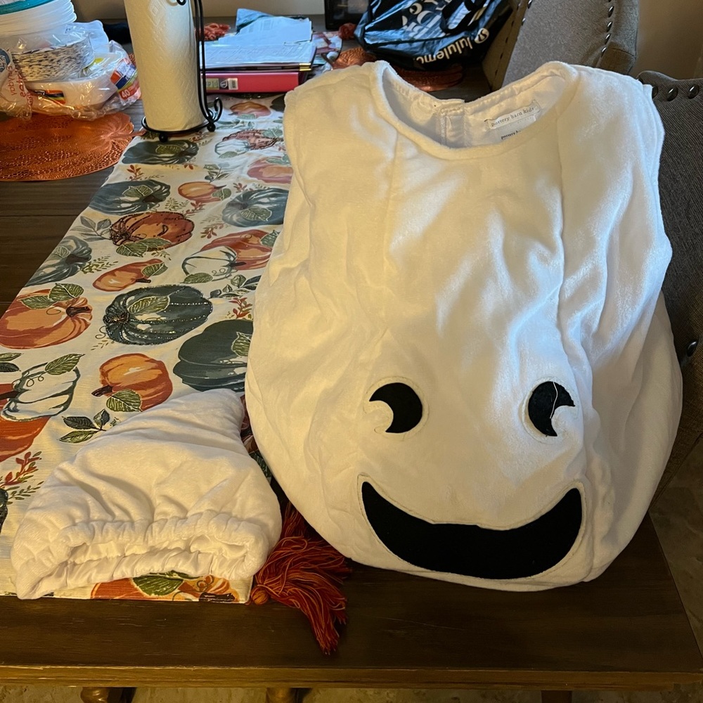 Pottery Barn Kids Ghost costume size 4-6 years